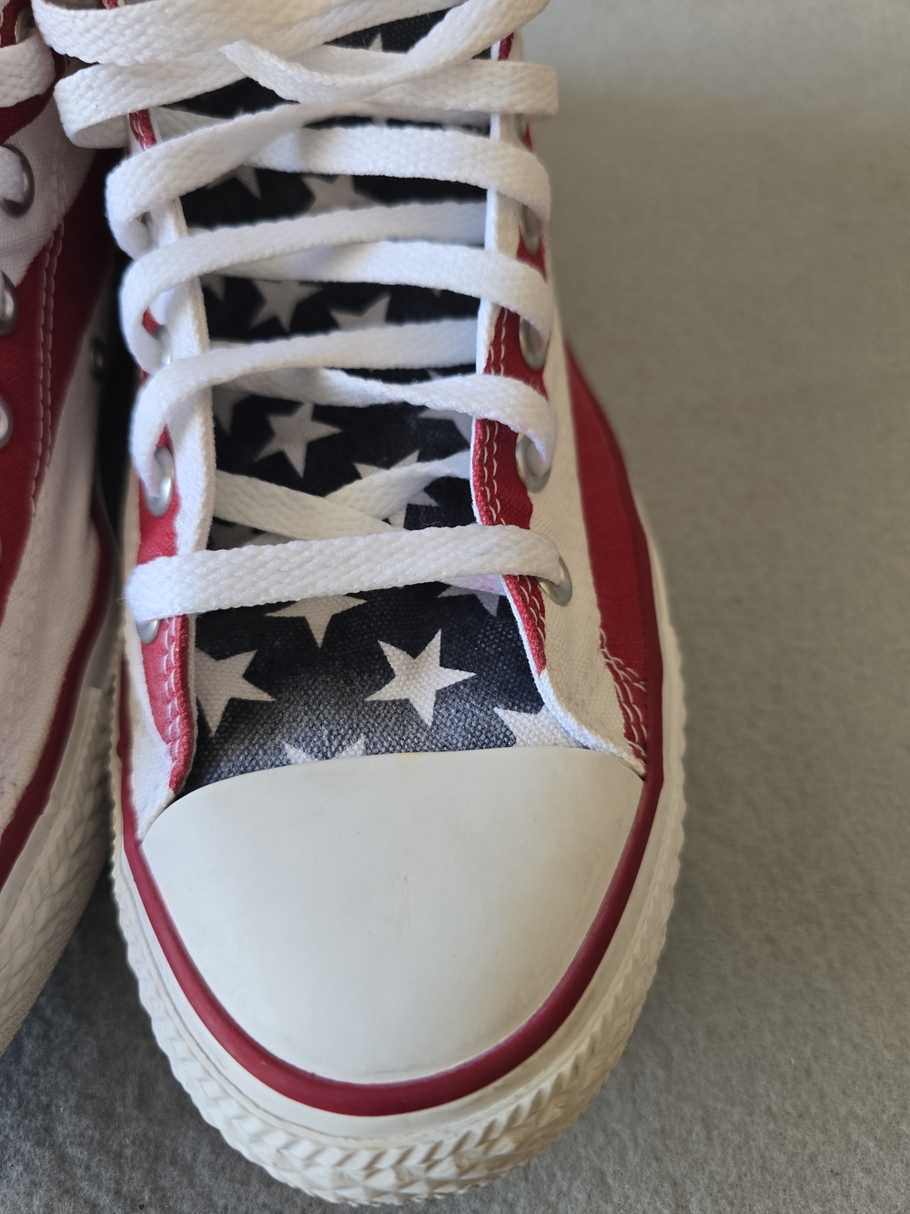 Converse Unisex M10 W 12 High-Top Sneakers in Red, White & Blue Stars USA - Picture 7 of 13
